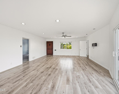 5076 Escobedo Drive - Photo Thumbnail 8