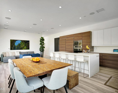 990 Alta Vista Road - Photo Thumbnail 6