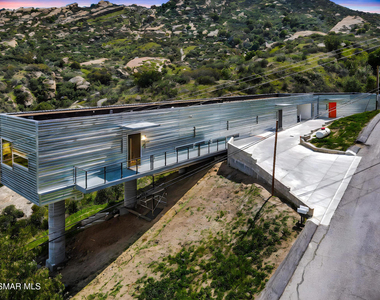 990 Alta Vista Road - Photo Thumbnail 1
