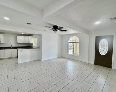 85041 Cairo Street - Photo Thumbnail 4