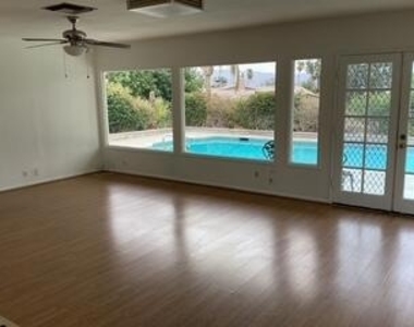42300 Wisconsin Avenue - Photo Thumbnail 12