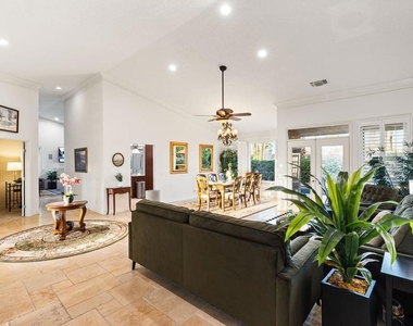 370 Cypress Point Drive - Photo Thumbnail 14