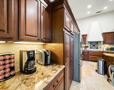 370 Cypress Point Drive - Photo Thumbnail 6