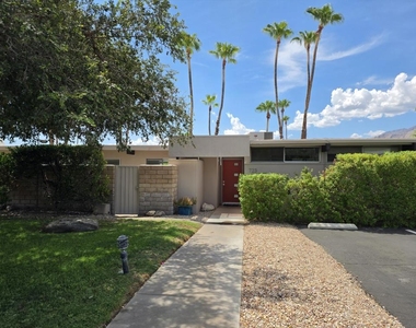 735 E Louise Drive - Photo Thumbnail 1