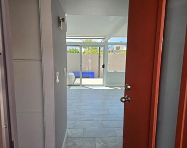 735 E Louise Drive - Photo Thumbnail 3
