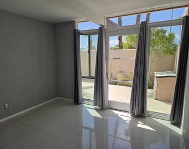 723 E Louise Drive - Photo Thumbnail 23