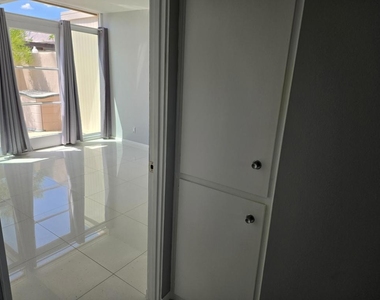 723 E Louise Drive - Photo Thumbnail 20