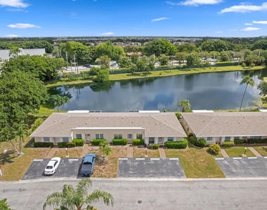 8757 Bella Vista Drive - Photo Thumbnail 14