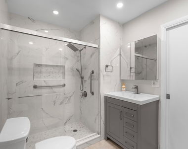 8757 Bella Vista Drive - Photo Thumbnail 9