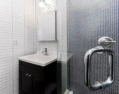 338 East 55th Street - Photo Thumbnail 1