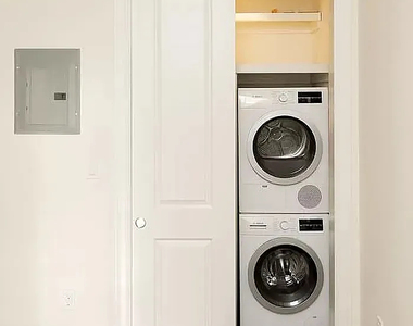 338 East 55th Street - Photo Thumbnail 2