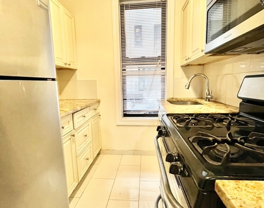 780 East 2nd Street - Photo Thumbnail 3