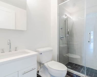 175 Kent Avenue - Photo Thumbnail 16