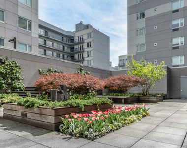 175 Kent Avenue - Photo Thumbnail 31