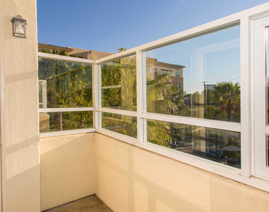 6150 De Soto Avenue - Photo Thumbnail 14