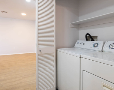 6150 De Soto Avenue - Photo Thumbnail 52