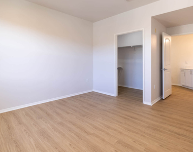6150 De Soto Avenue - Photo Thumbnail 43