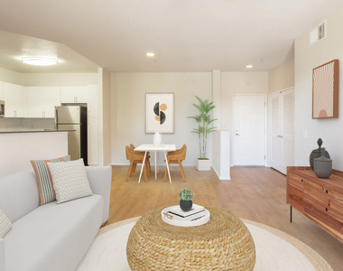 6150 De Soto Avenue - Photo Thumbnail 39