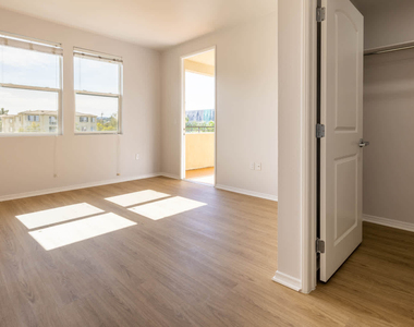 6150 De Soto Avenue - Photo Thumbnail 20