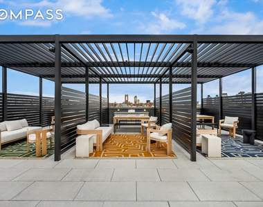 Madison Avenue - Photo Thumbnail 13