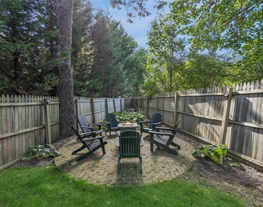 212 Lumber Ln - Photo Thumbnail 33