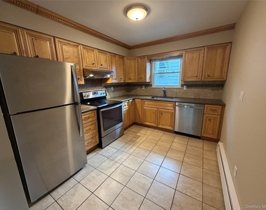 40 Edgewood Road - Photo Thumbnail 2