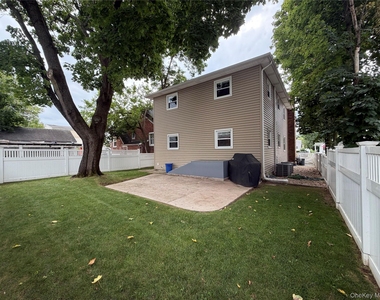 40 Edgewood Road - Photo Thumbnail 10