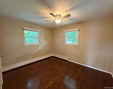 40 Edgewood Road - Photo Thumbnail 5