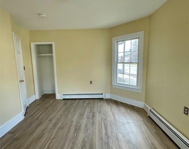 46 E Market Street - Photo Thumbnail 5