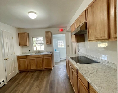 46 E Market Street - Photo Thumbnail 4