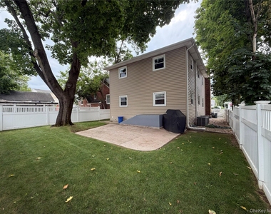 40 Edgewood Road - Photo Thumbnail 16