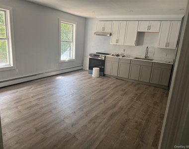 12 Rowe Street - Photo Thumbnail 1