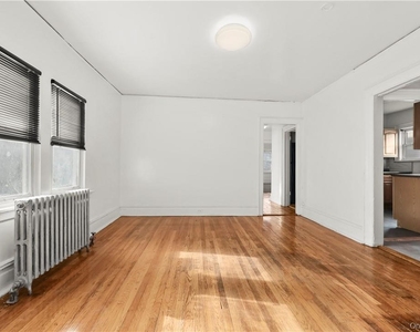 10 S 13th Avenue - Photo Thumbnail 7