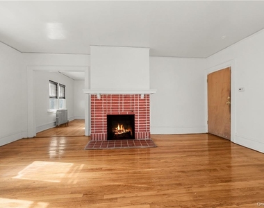 10 S 13th Avenue - Photo Thumbnail 4