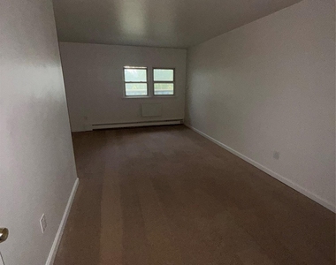 81 Shaker Heights Road - Photo Thumbnail 5