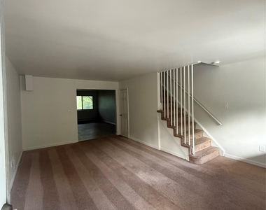 81 Shaker Heights Road - Photo Thumbnail 1