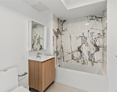 1 Lyon Place - Photo Thumbnail 7