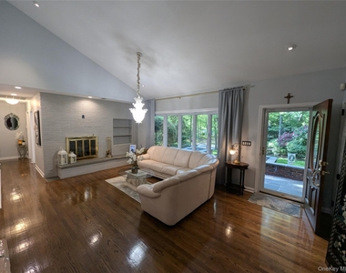 28 Brookfield Road - Photo Thumbnail 10