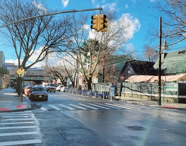 6109 39th Avenue - Photo Thumbnail 24