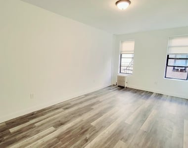 6109 39th Avenue - Photo Thumbnail 14
