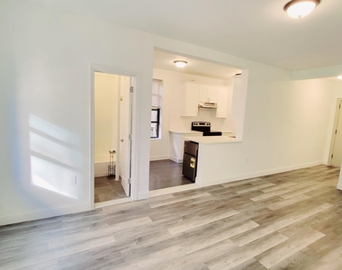 6109 39th Avenue - Photo Thumbnail 19