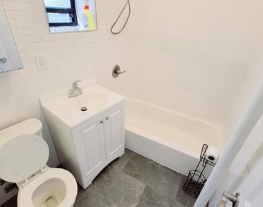 6109 39th Avenue - Photo Thumbnail 12