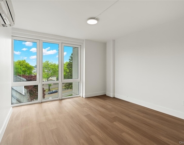 1 Lyon Place - Photo Thumbnail 1