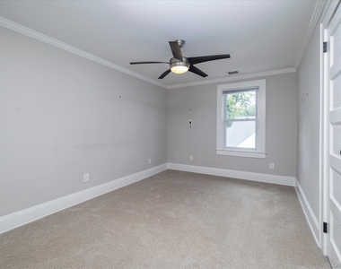 42 Woodland Avenue - Photo Thumbnail 7