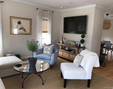 517 E Market Street - Photo Thumbnail 2