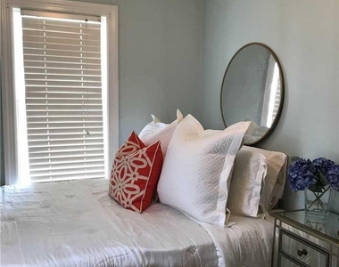 517 E Market Street - Photo Thumbnail 8