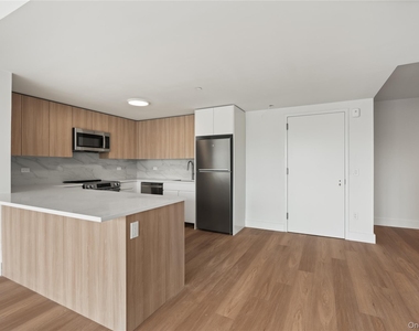 1 Lyon Place - Photo Thumbnail 4