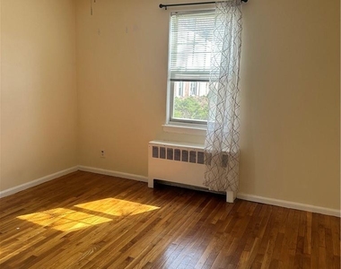 101 Carpenter Avenue - Photo Thumbnail 2