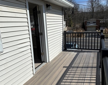 1850 Lakes Rd - Photo Thumbnail 6