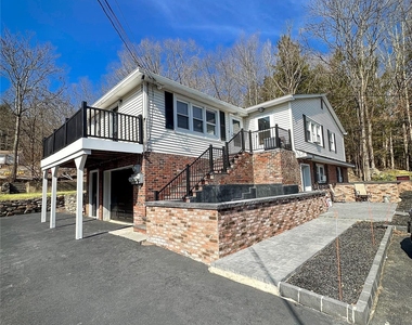 1850 Lakes Rd - Photo Thumbnail 7